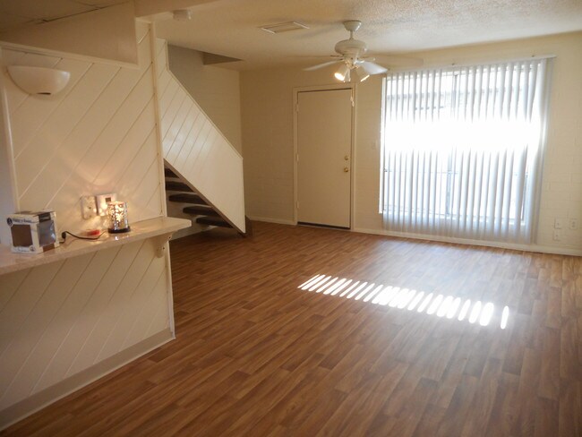 Living Room - 2307 S McClintock Dr