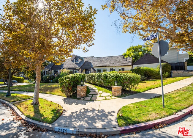 Building Photo - 2771 Club Dr