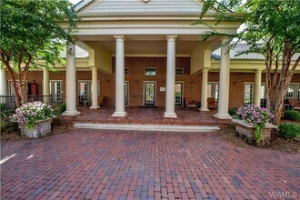 Building Photo - 1901 5th E Ave