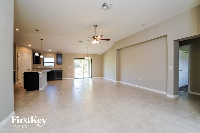 Building Photo - 2616 30th St SW