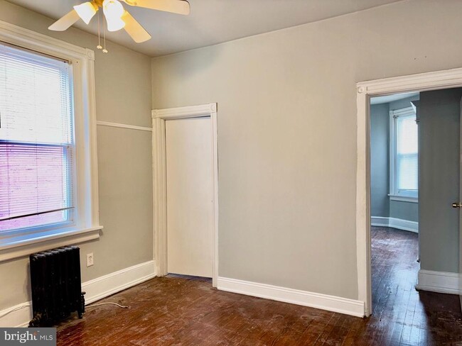 Building Photo - 630 S 51st St