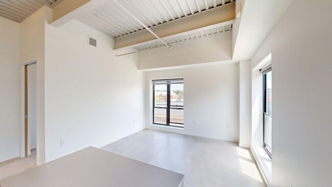 Interior Photo - 418 East Grand