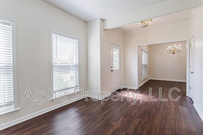 Foto del edificio - 109 Laurens Ct