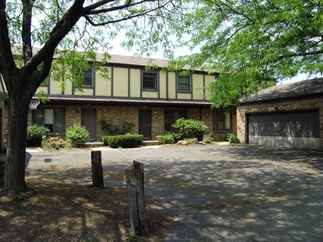 Building Photo - 5708-5716 Tibaron Ln