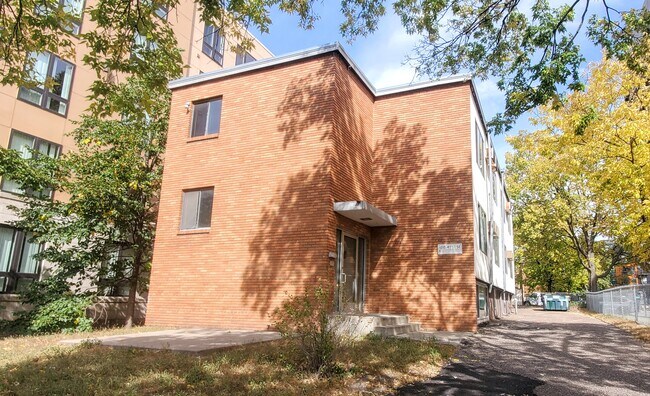 Foto del edificio - 1215 4th St SE