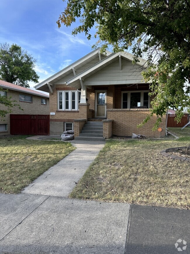 Building Photo - 1107 1st Ave S