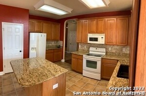 Foto del edificio - 8511 Driftwood Hill