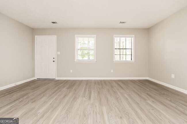 Foto del edificio - 115 Springvalley Cir