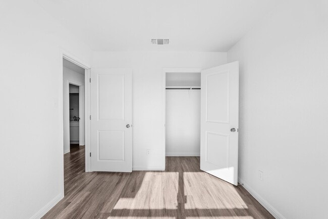 Foto del edificio - "Charming 3-Bedroom Retreat with Granite Countertops & Guest Suite in Killeen!"