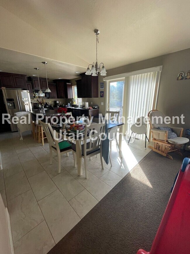 Foto del edificio - 6 bedroom home in Lehi