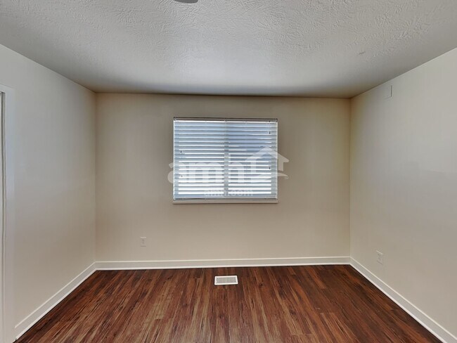 Building Photo - 8474 Delicate Arch Dr
