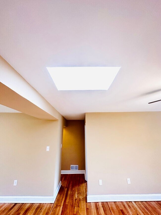 Foto del edificio - 8804 Bradford Rd