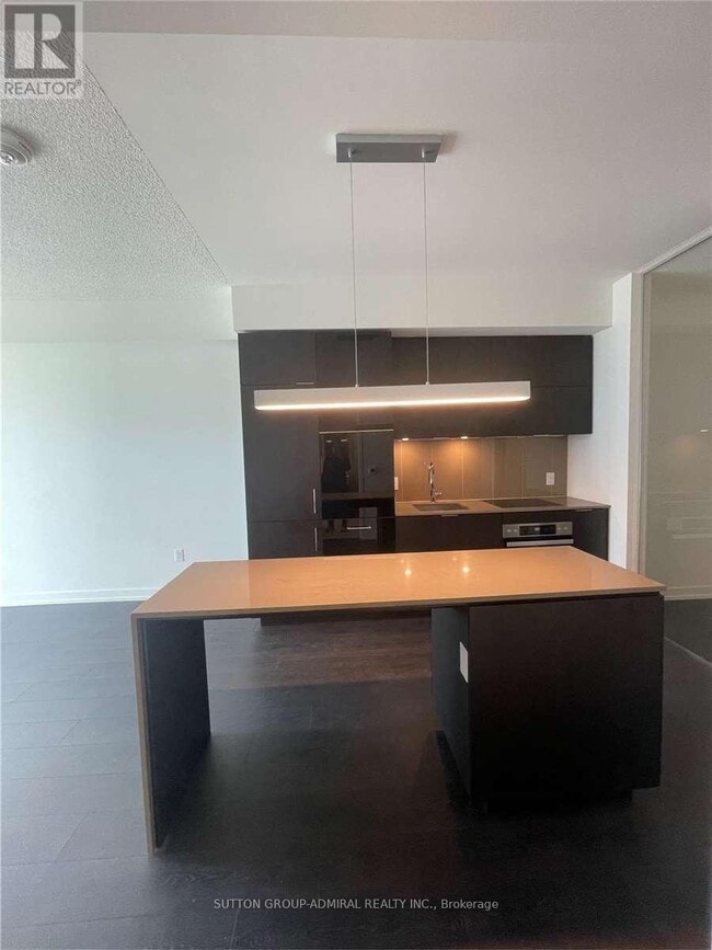 Building Photo - 15 Lower Jarvis St