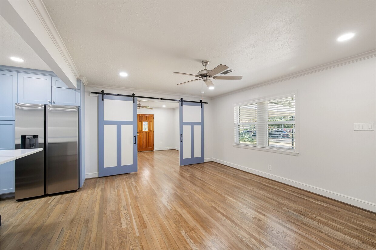 Foto principal - 855 Judiway St