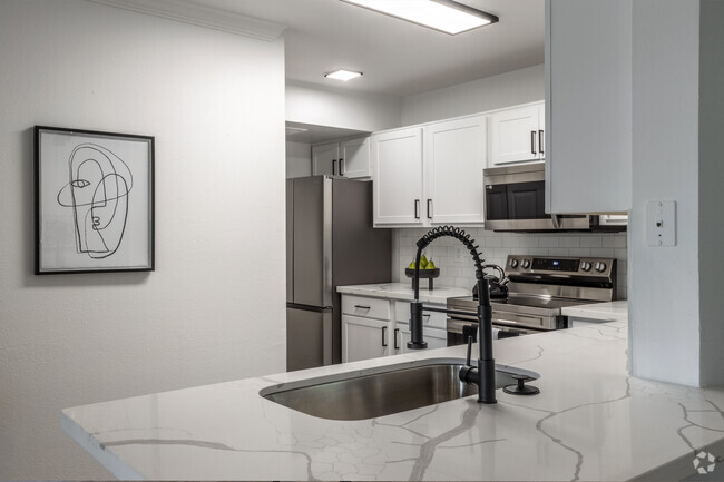 Kitchen - Lakeview Apartments