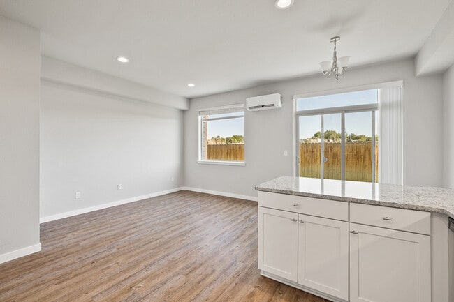 Building Photo - The Towns on Entiat