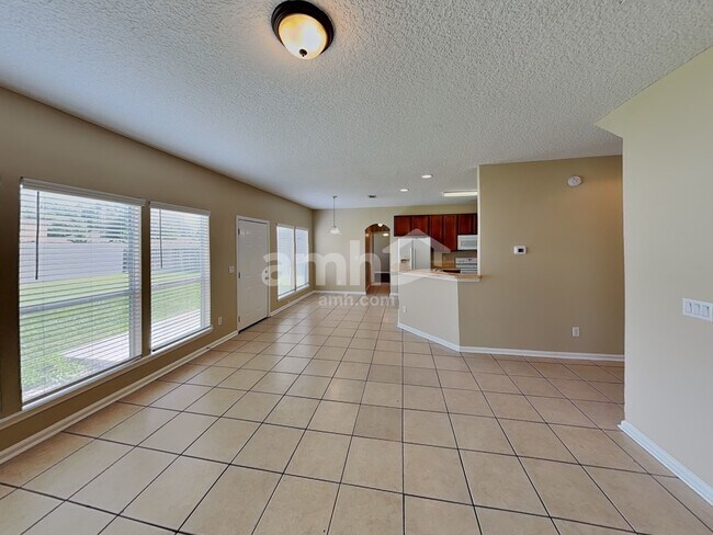 Foto del edificio - 9183 Prosperity Lake Dr