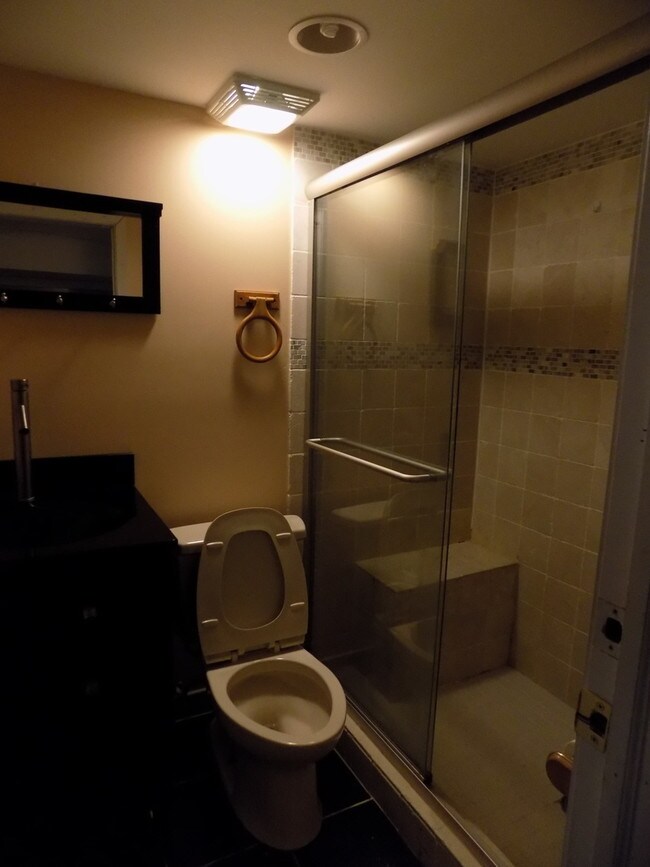 Foto del edificio - 2131 Ash St