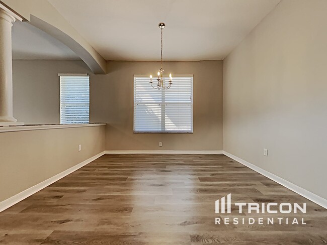 Building Photo - 15826 Cedar Elm Terrace
