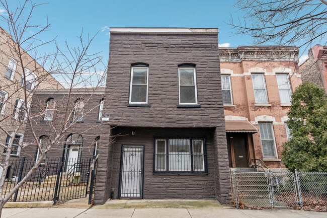 Building Photo - 2619 W Hirsch St