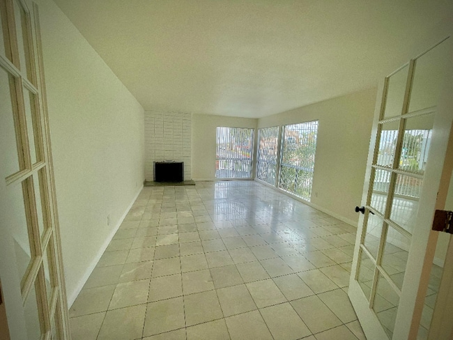 Building Photo - 1102 Opal St