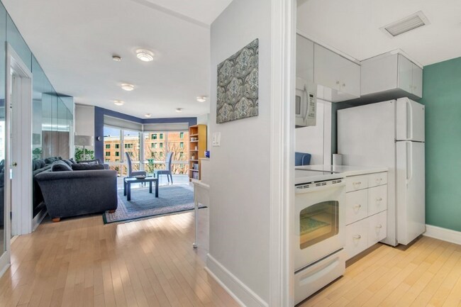 Foto del edificio - 83 Cambridge Pkwy