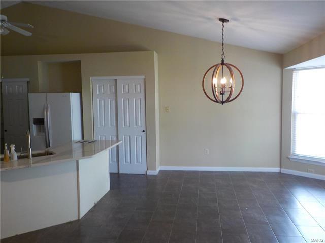 Building Photo - 8010 Knights Crossing Dr