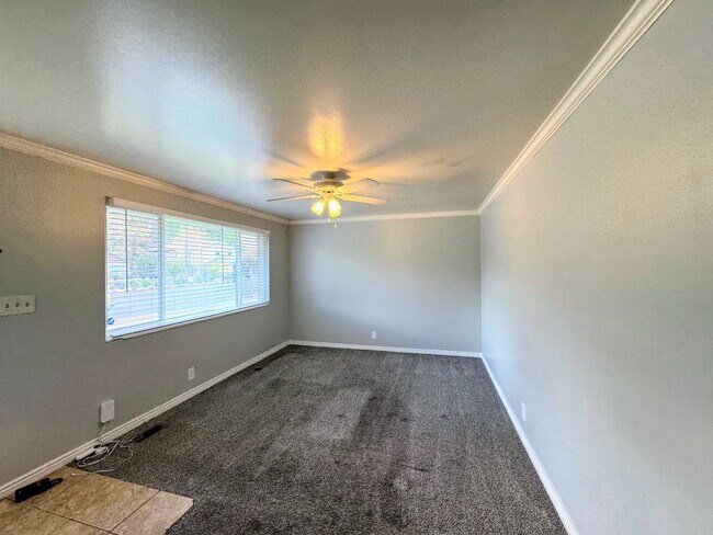 Foto del edificio - Two-Bedroom Apartment in South Salt Lake!