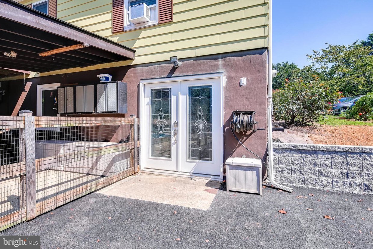 10981 Scaggsville Rd, Laurel, MD 20723 Apartment for Rent in Laurel