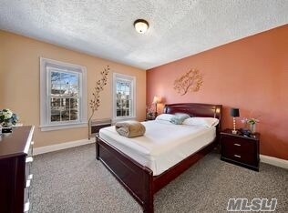 Foto del edificio - 104-22-104-47 47th Ave