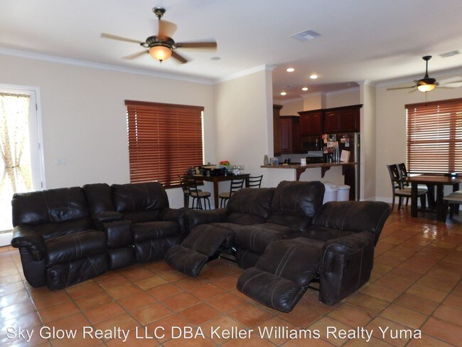 Building Photo - 4 br, 4.5 bath House - 3901 S. Tillman Way