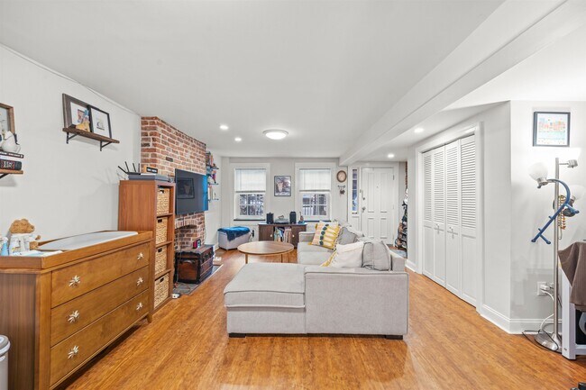 Foto del edificio - 194 Washington St