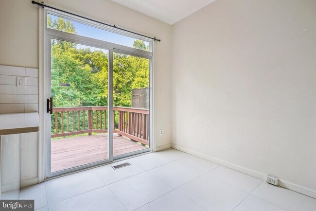 Building Photo - 11479 Carriage Gate Ct