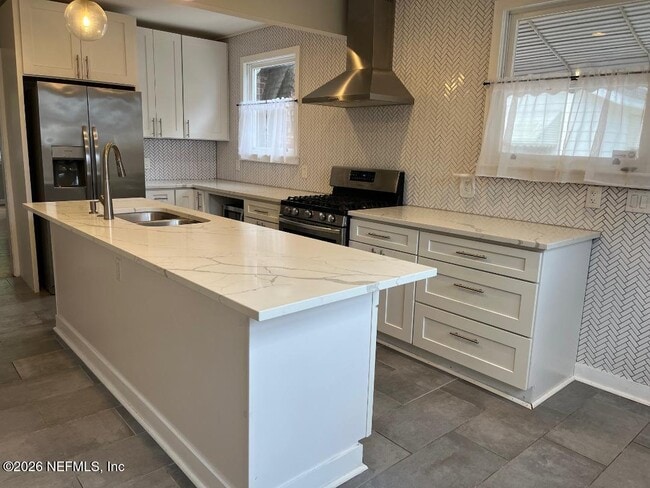 Building Photo - 1337 Menna St