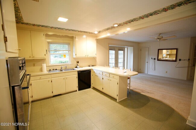 Foto del edificio - 503 Albert Ave NW