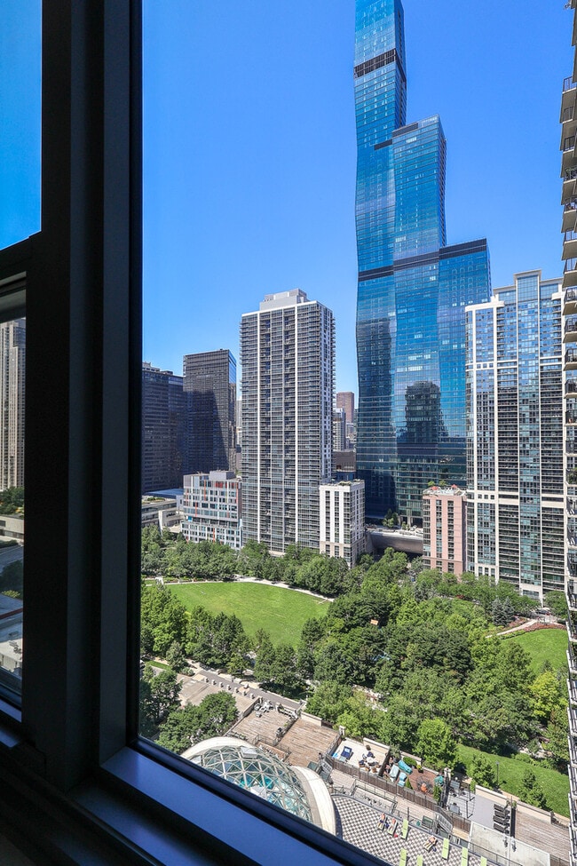 Foto del edificio - 400 E Randolph St