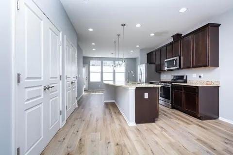 Building Photo - 951 Barclay Cir