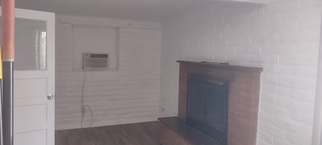 Building Photo - 4725 E 25th St