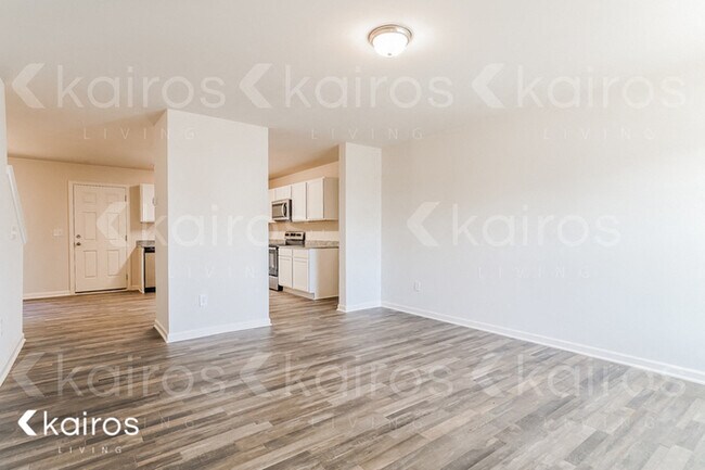 Building Photo - 3919 Miller Dr