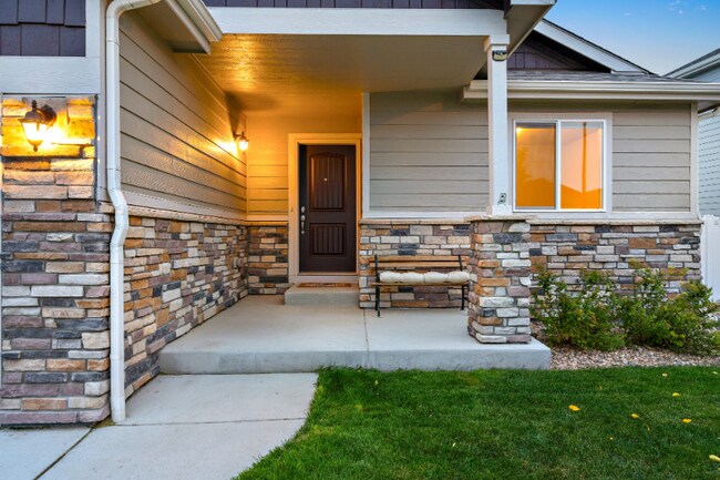 Building Photo - 5945 Clarence Dr