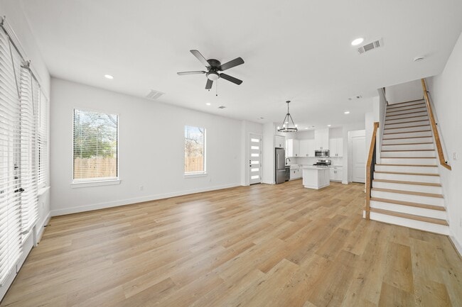 Building Photo - 3419 Tuam St