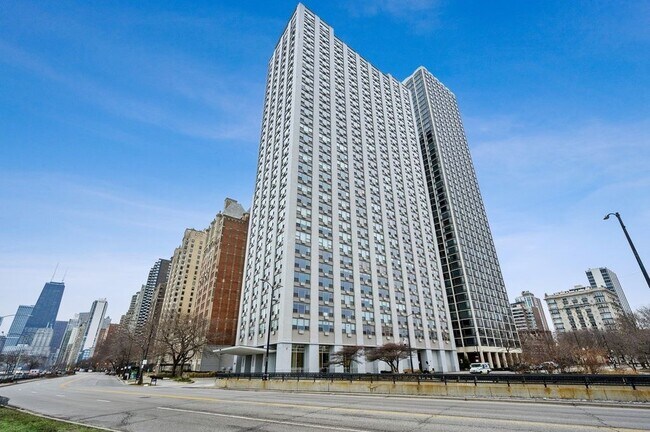 Building Photo - 1550 N Lake Shore Dr
