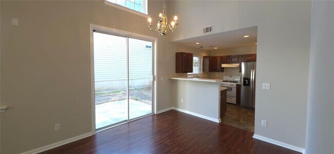 Building Photo - 243 Hiawassee Dr