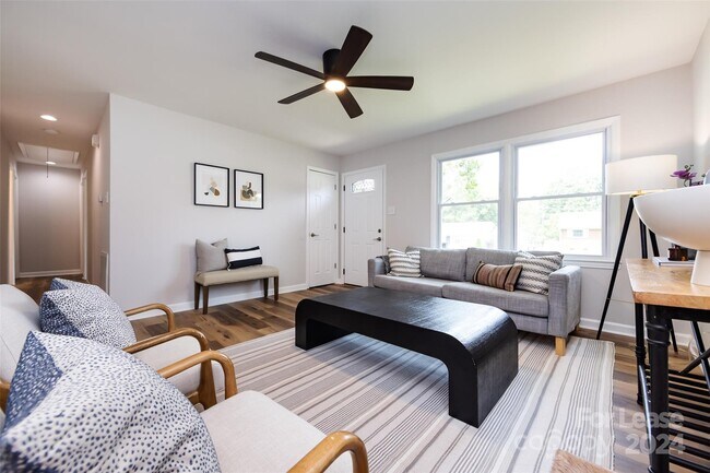 Foto del edificio - 4500 Somerdale Ln