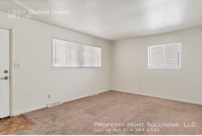 Building Photo - 1201 Baron Ave