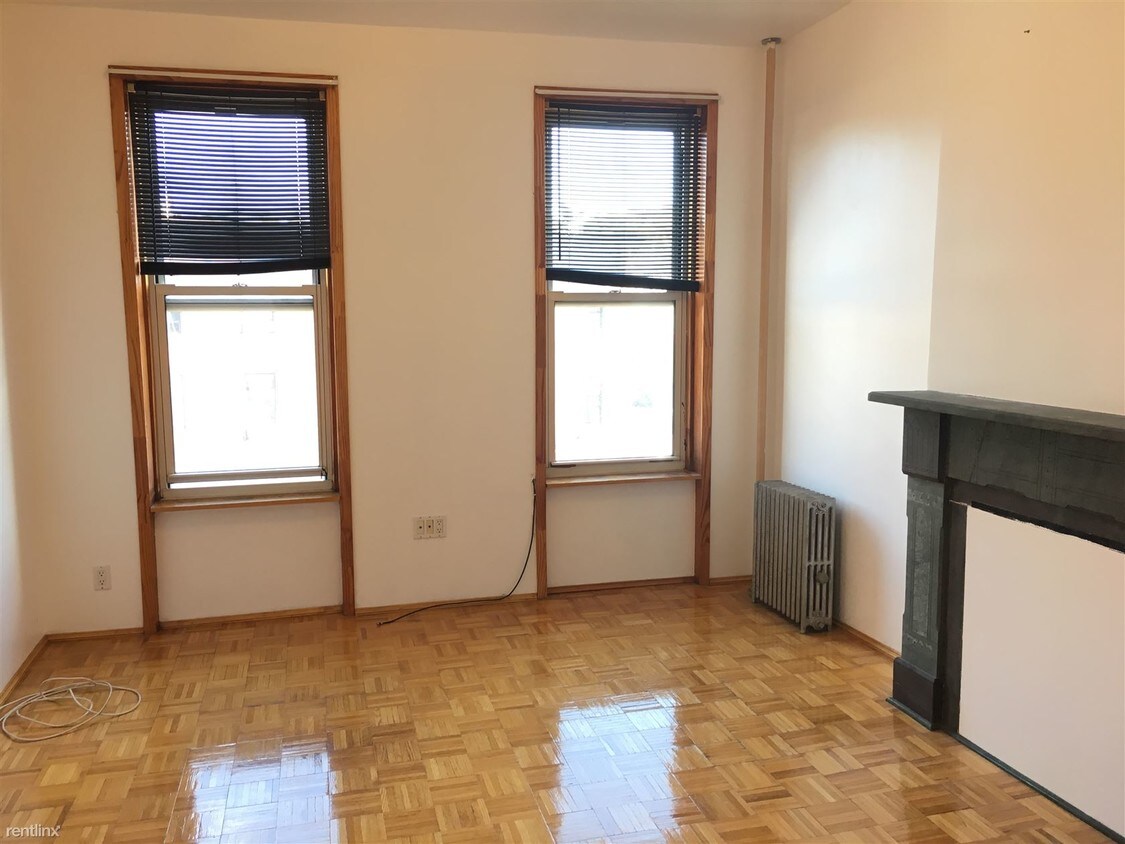 Primary Photo - 720 5th Ave