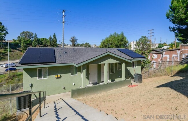 Foto del edificio - 3681 Swift Ave