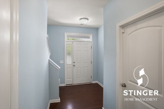 Building Photo - 208 Mission Way