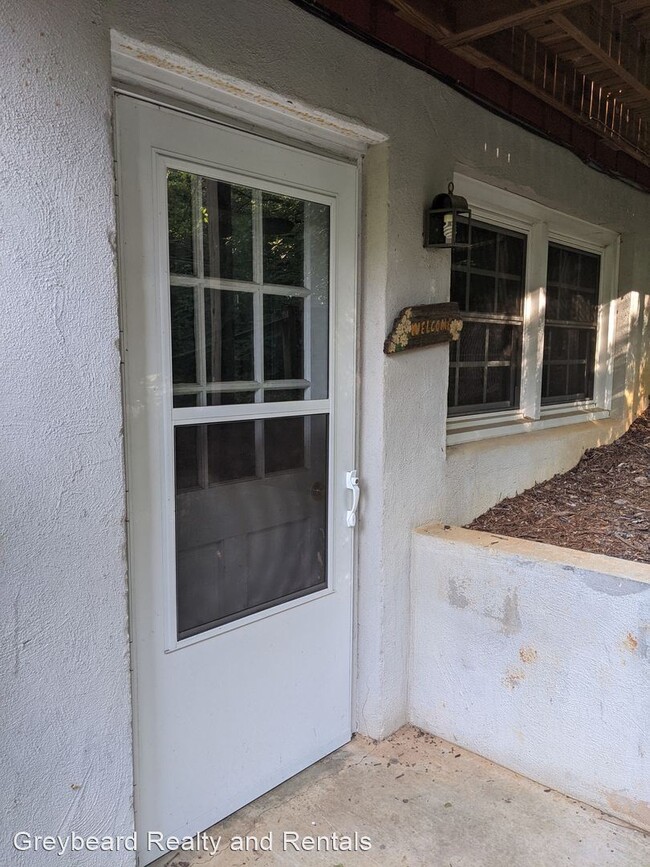 Building Photo - 2 br, 1 bath House - 126 Mississippi Rd