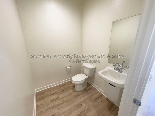 Building Photo - 4148 Sitio Cielo